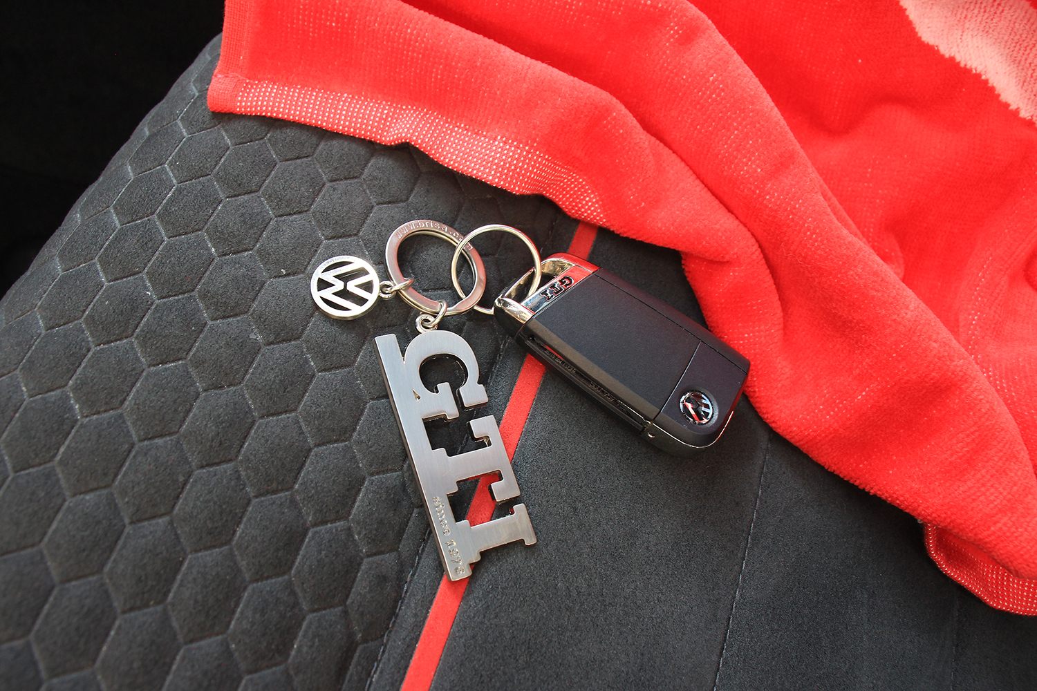 GTI Schlüsselanhänger mit Charm in Sichtverpackung - since 1976, Farbe:  silber